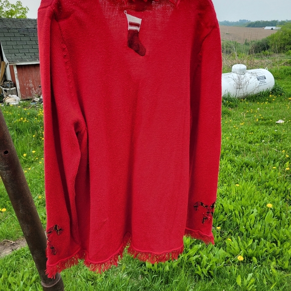 Sweater - Picture 2 of 5